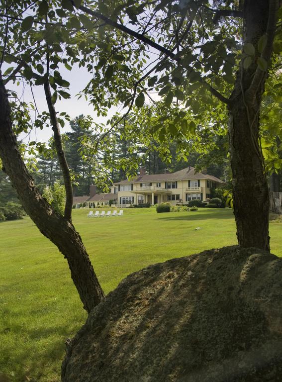 The Manor On Golden Pond Bed & Breakfast Holderness Bagian luar foto