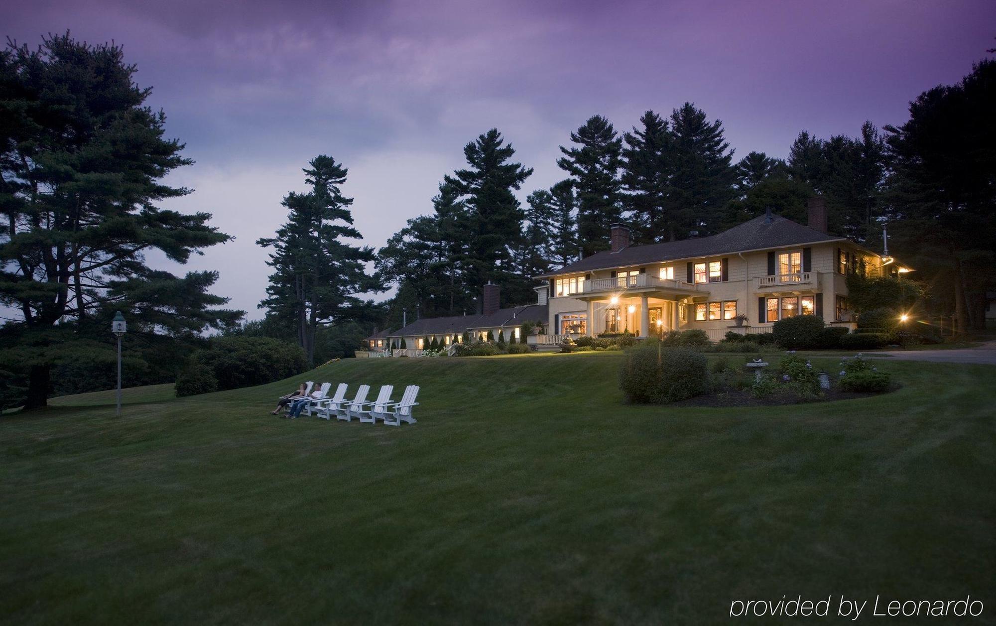 The Manor On Golden Pond Bed & Breakfast Holderness Bagian luar foto